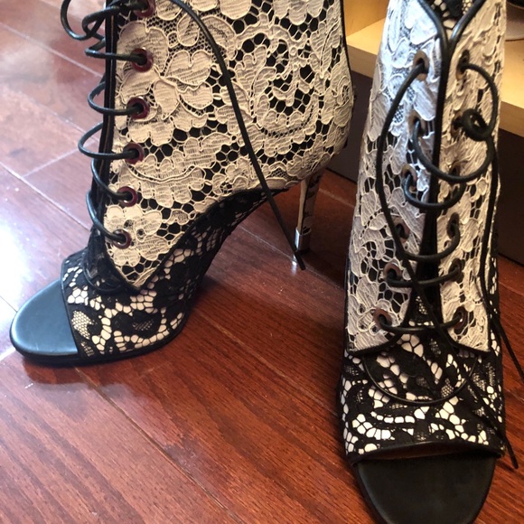 COPY - Givenchy laced up booties - Picture 6 of 6